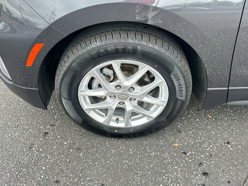 Used 2023 Chevrolet Equinox LT image 29