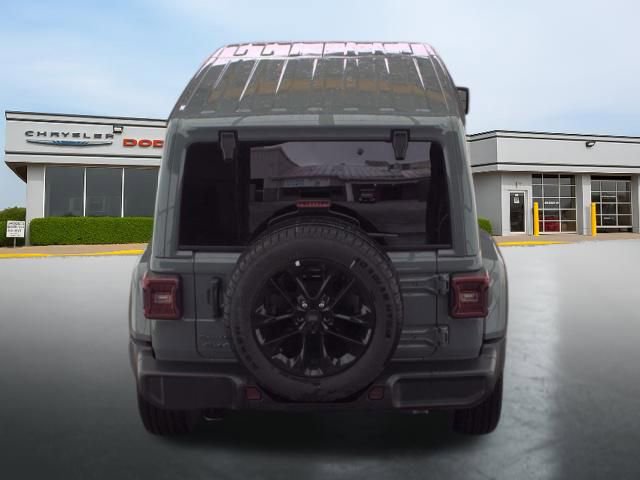 Used 2025 Jeep Wrangler Sahara 4xe image 6