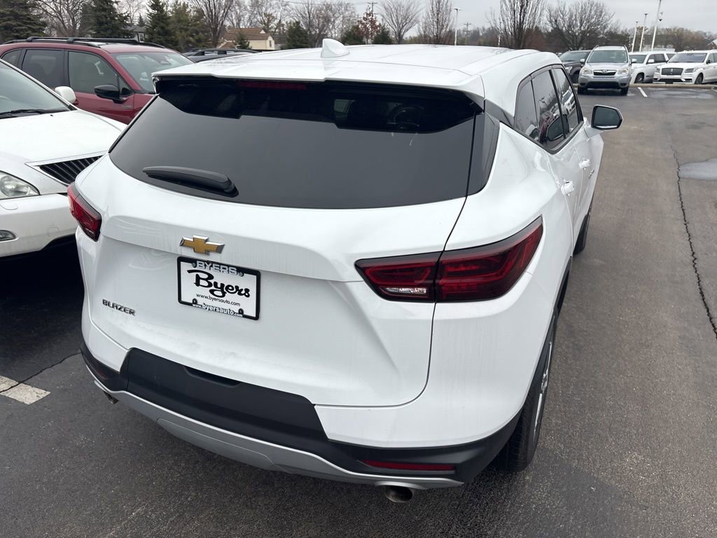 Used 2023 Chevrolet Blazer LT w/ Driver Confidence Package image 3