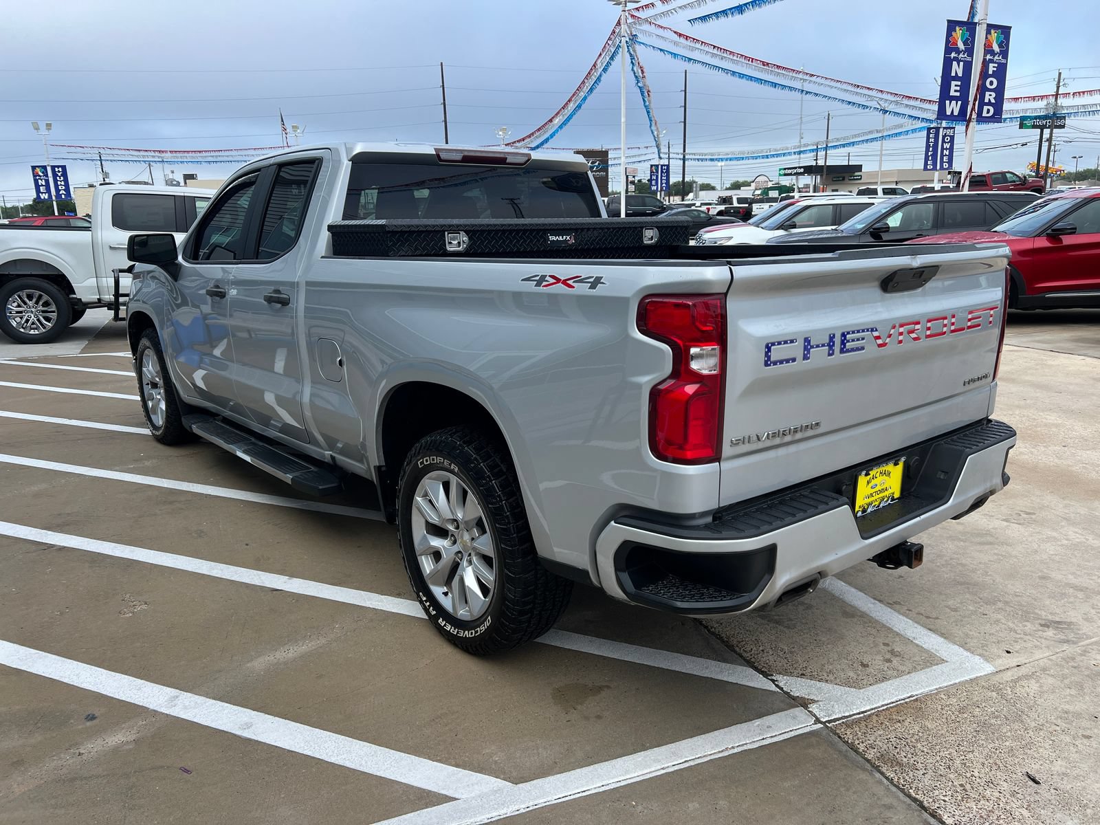Used 2019 Chevrolet Silverado 1500 Custom w/ Custom Convenience Package AWD/4WD image 5