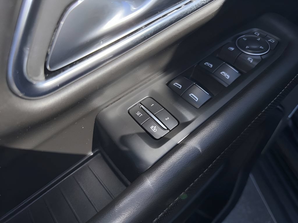 Used 2024 Chevrolet Tahoe Premier RWD image 11