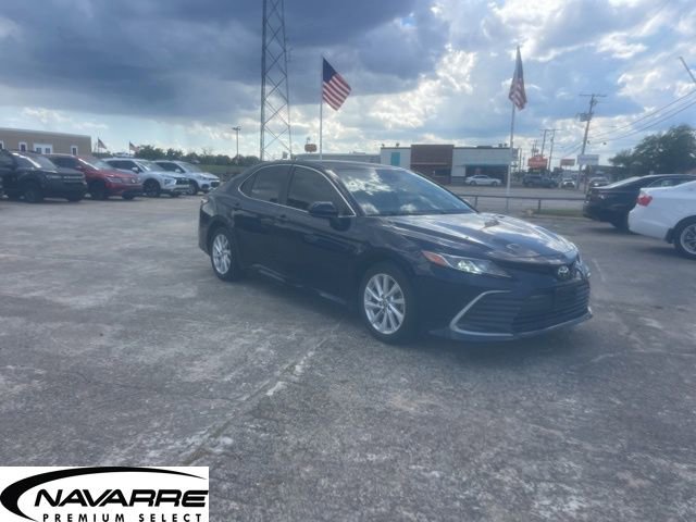 Used 2021 Toyota Camry LE FWD image 10