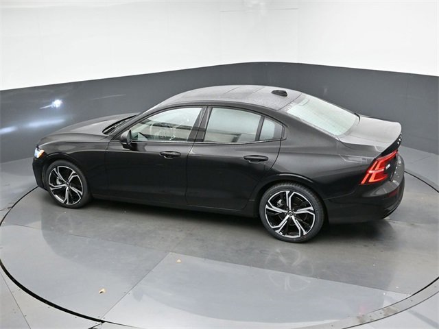 Used 2024 Volvo S60 B5 Plus image 44