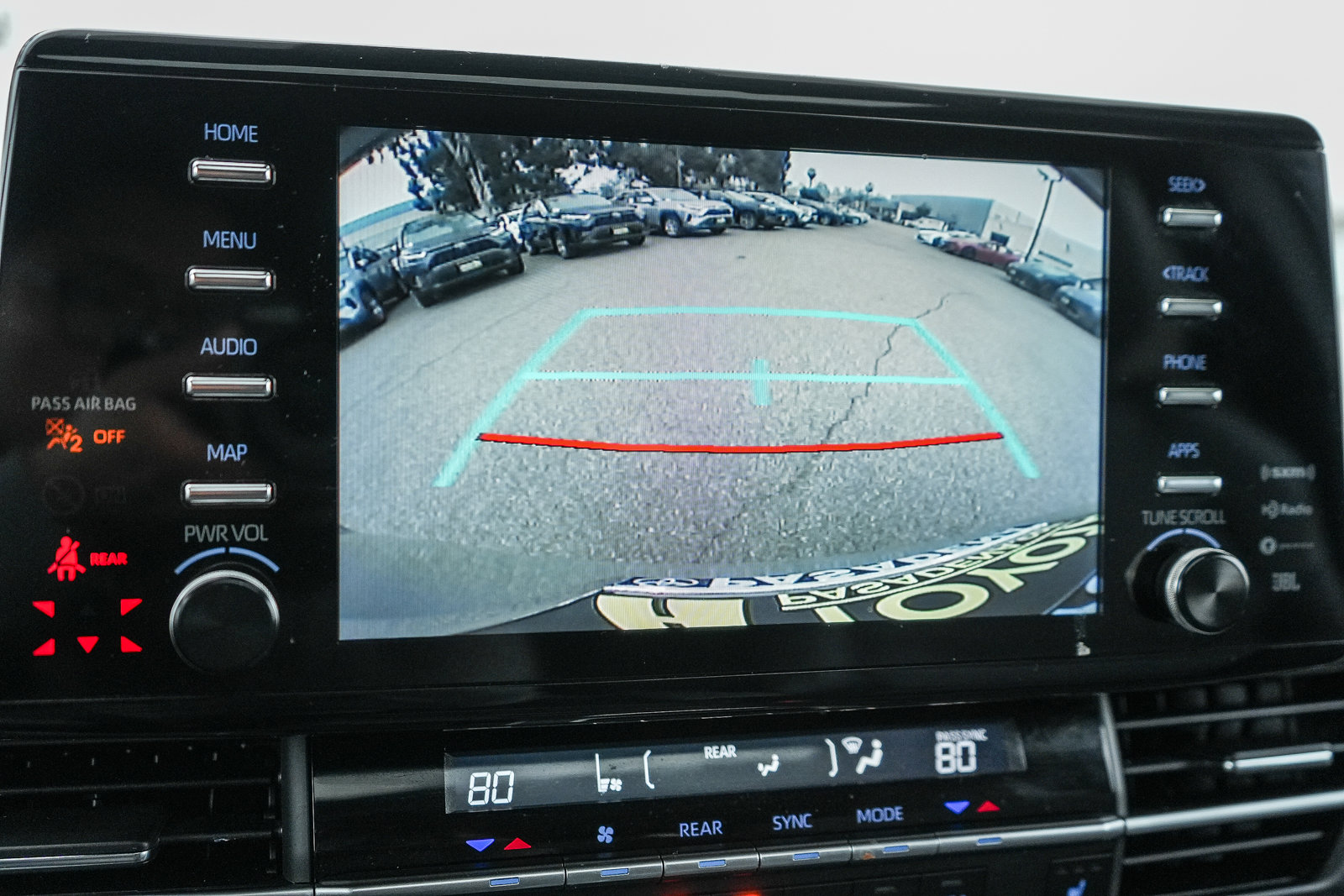 Used 2023 Toyota Sienna XLE Woodland Edition image 24