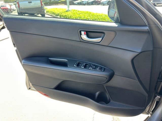 Used 2016 Kia Optima LX image 25