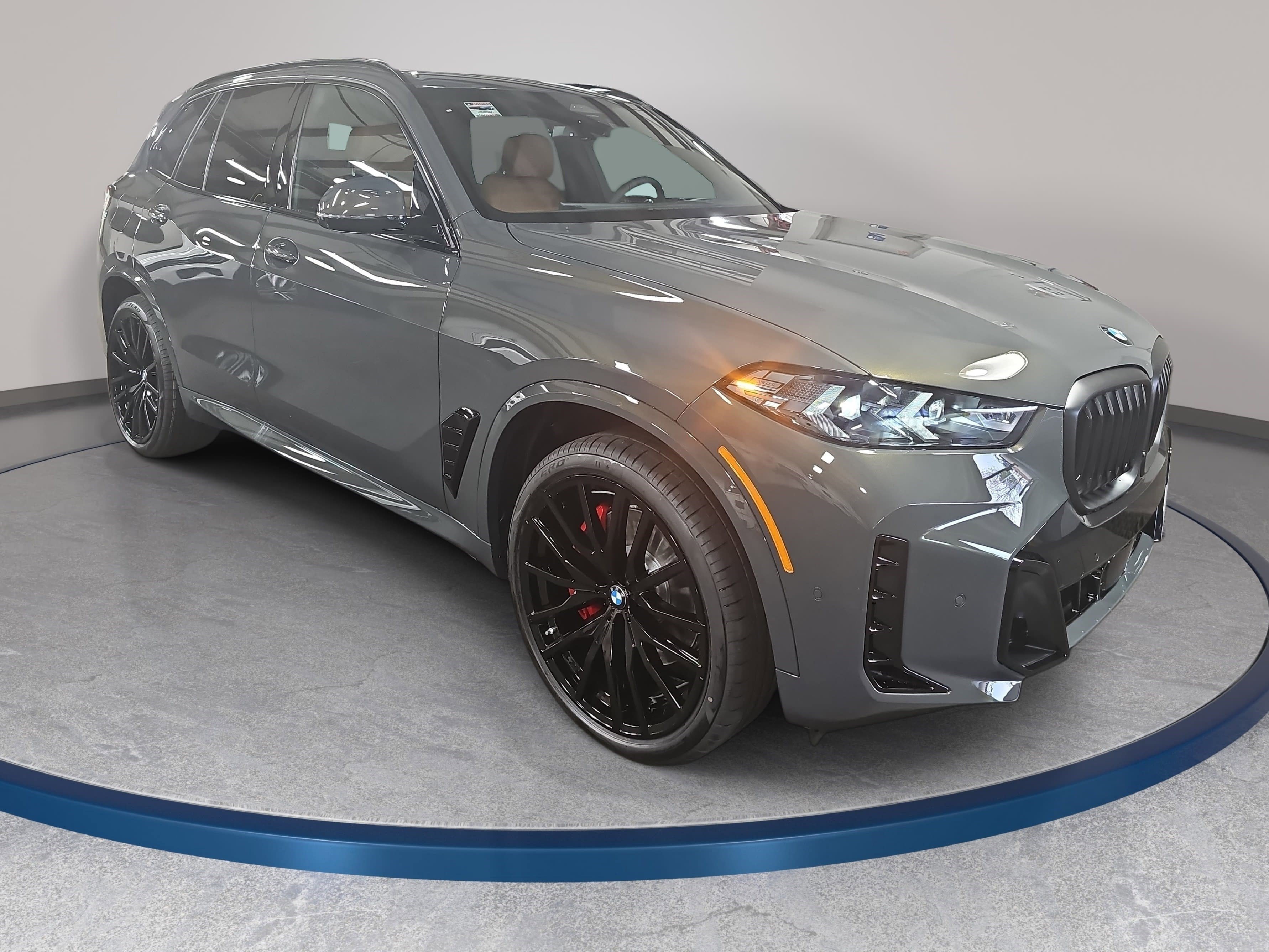 New 2026 BMW X5 xDrive40i w/ M Sport Package AWD/4WD image 3