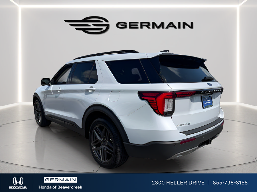 Used 2026 Ford Explorer Active w/ Active Comfort Package RWD image 5