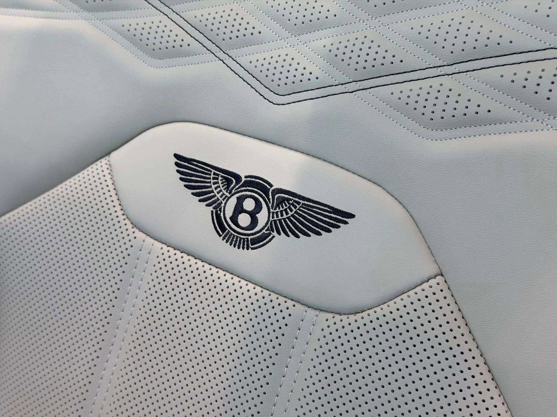 New 2025 Bentley Bentayga image 45