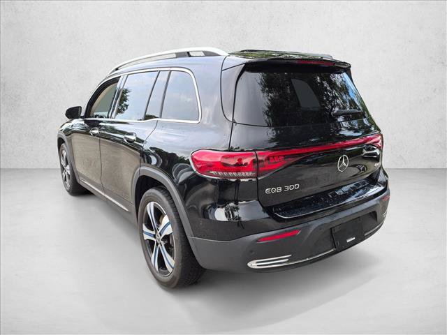 Used 2023 Mercedes-Benz EQB 300 4MATIC w/ Pinnacle Package image 7