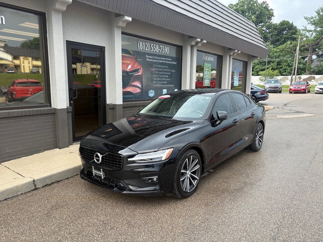 Used 2022 Volvo S60 B5 Inscription AWD/4WD image 2