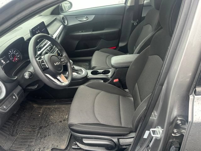 Used 2024 Kia Forte LXS FWD image 9