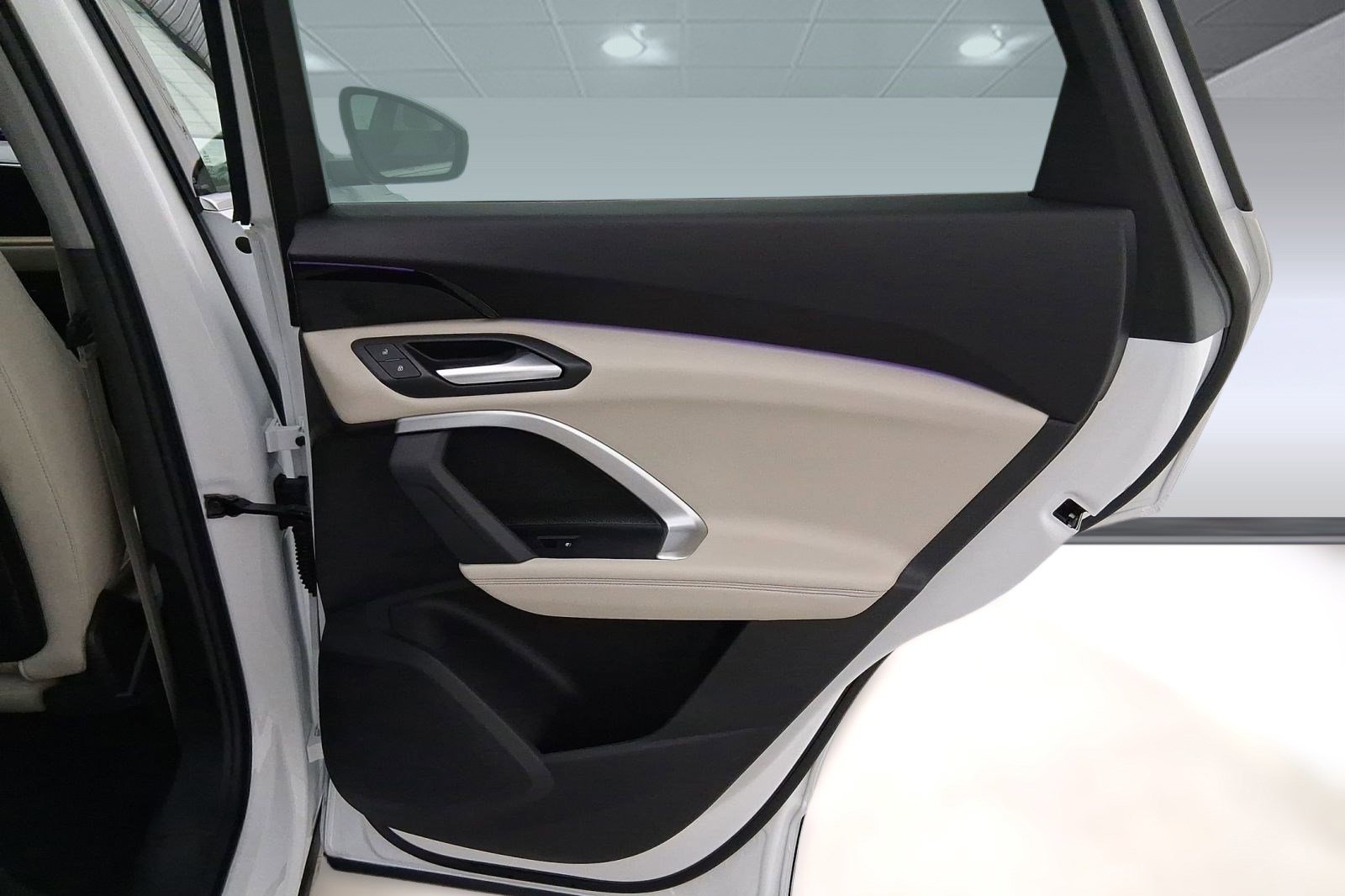 Certified 2025 Audi Q5 Premium w/ Convenience Package image 28