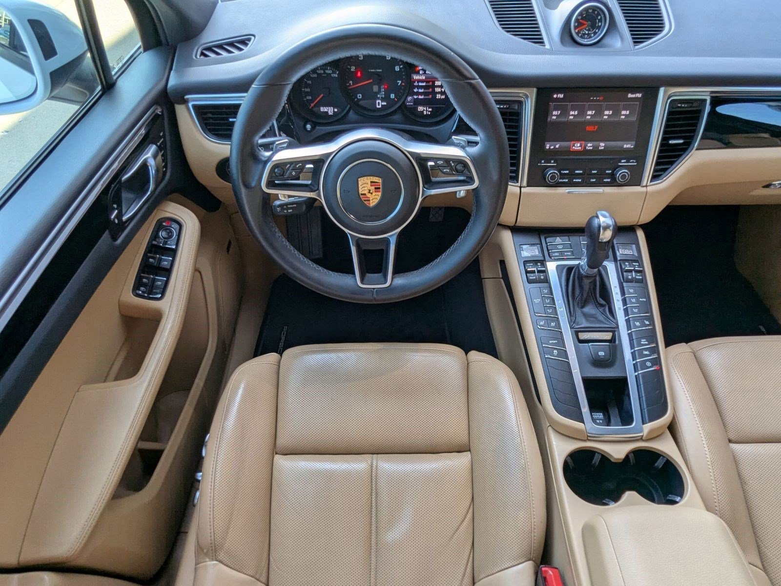 Used 2017 Porsche Macan image 15