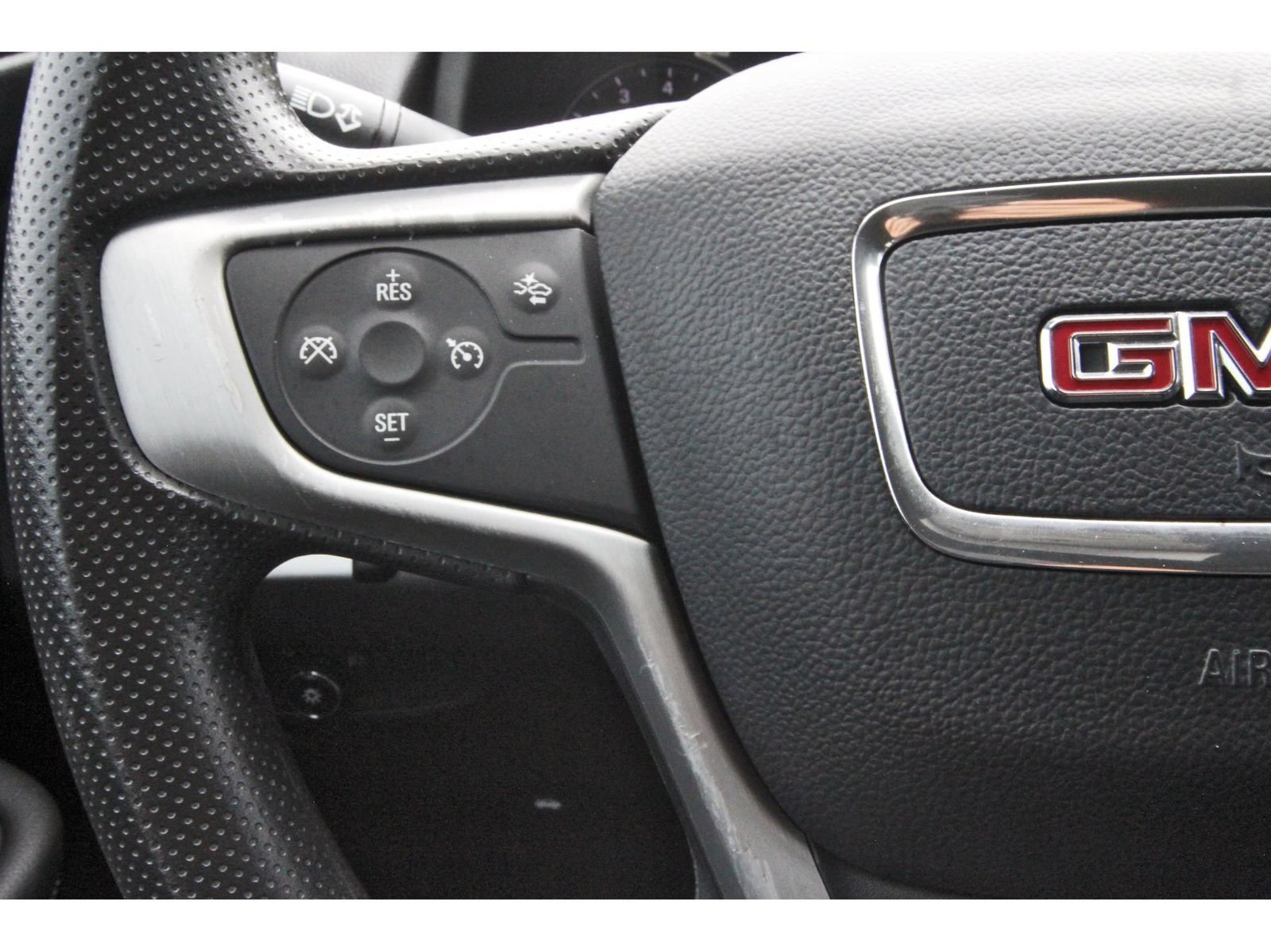 Used 2023 GMC Terrain SLE w/ Driver Convenience Package AWD/4WD image 18