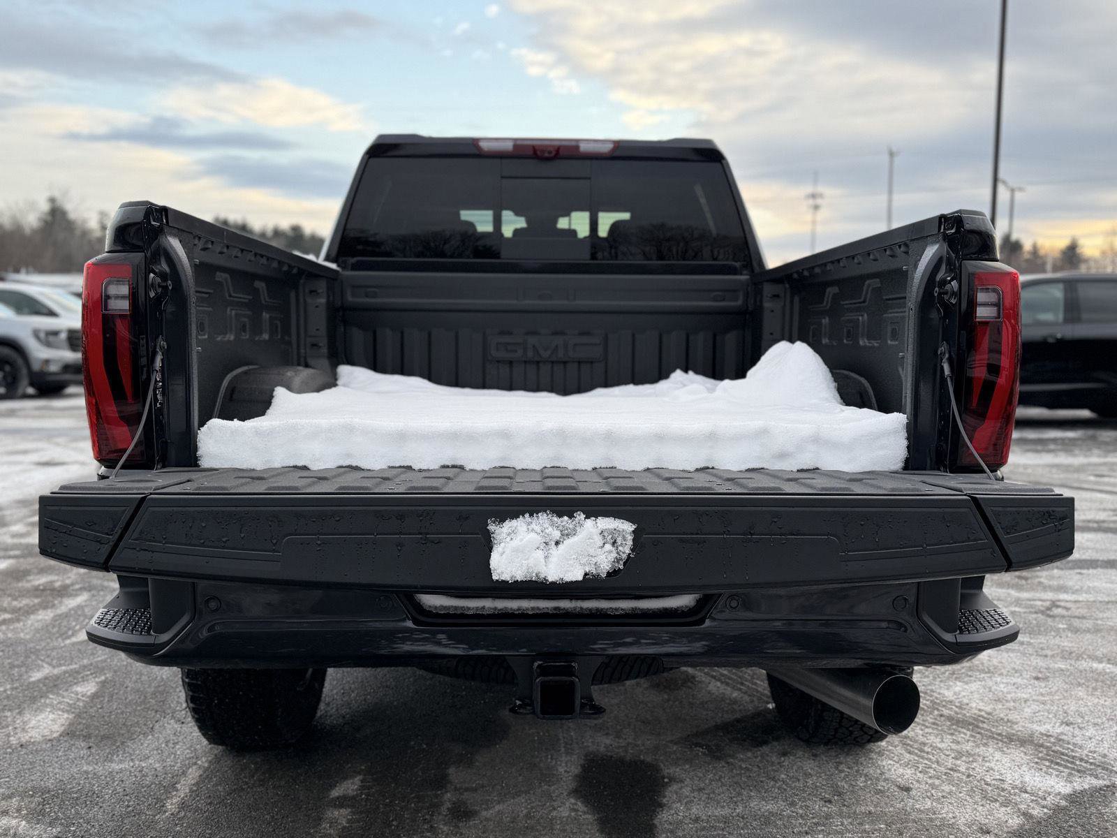 New 2026 GMC Sierra 2500 Denali w/ Denali Reserve Package image 11