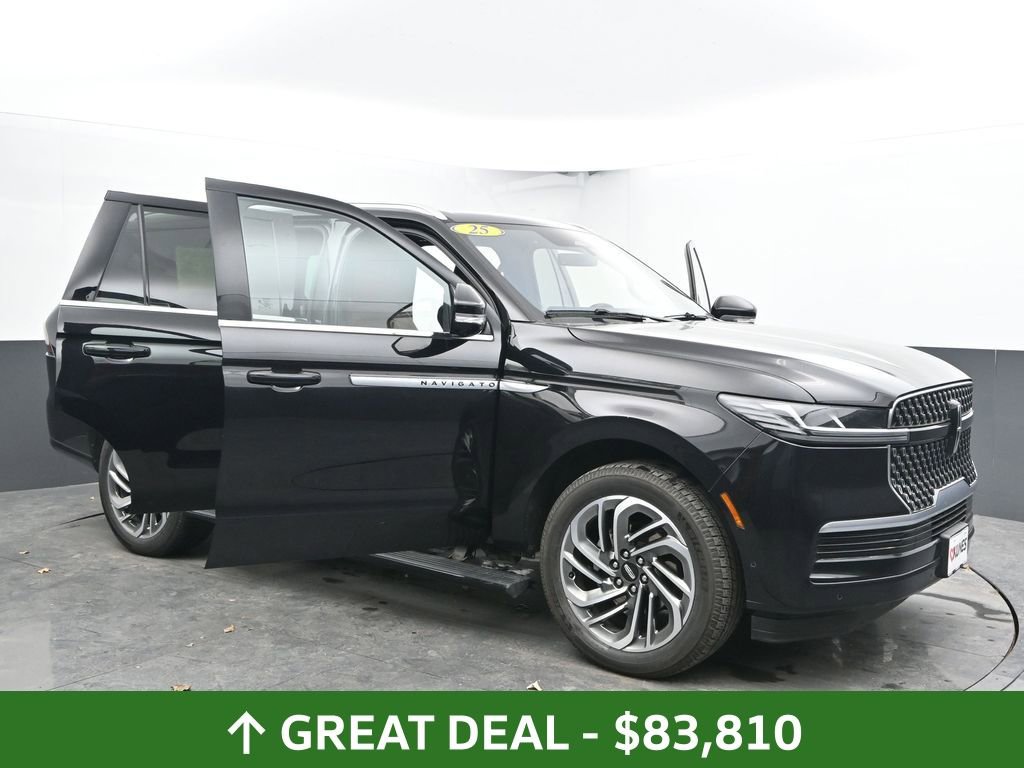 Used 2025 Lincoln Navigator Reserve AWD/4WD image 57