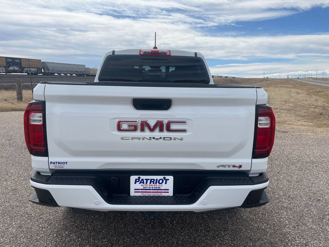 Used 2024 GMC Canyon AT4 w/ Technology Package AWD/4WD image 4