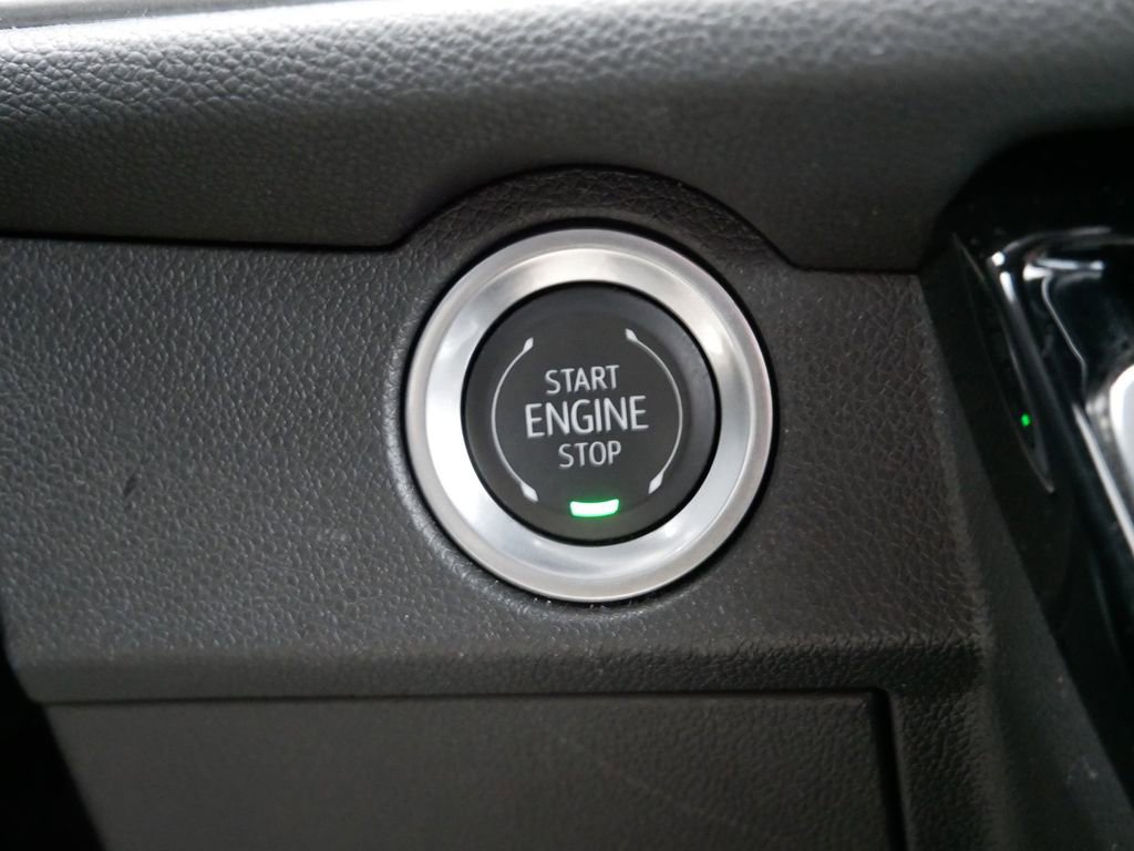 Used 2024 Chevrolet Traverse LT image 26