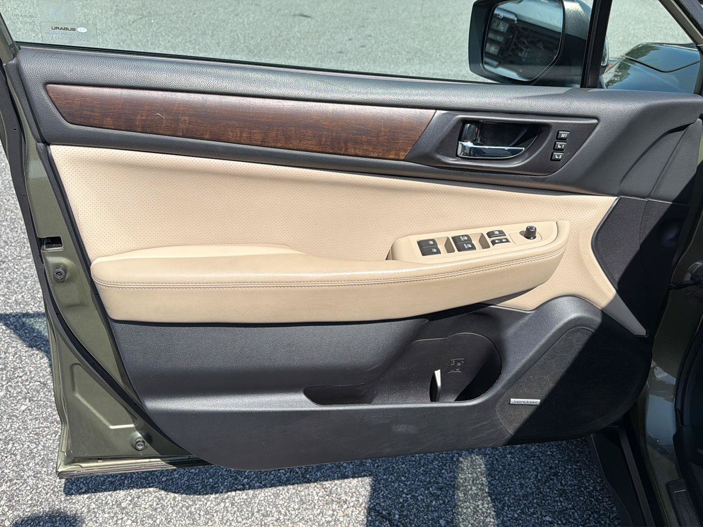Used 2017 Subaru Outback 2.5i Limited w/ Popular Package #5 AWD/4WD image 17