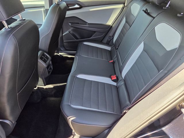 Used 2022 Volkswagen Taos SEL w/ Panoramic Sunroof Package AWD/4WD image 12