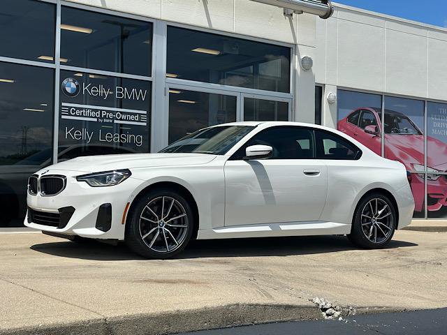 Used 2025 BMW 230i xDrive Coupe w/ Premium Package AWD/4WD image 5