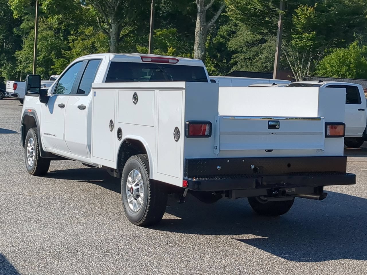 New 2026 GMC Sierra 2500 Pro w/ Convenience Package RWD image 6