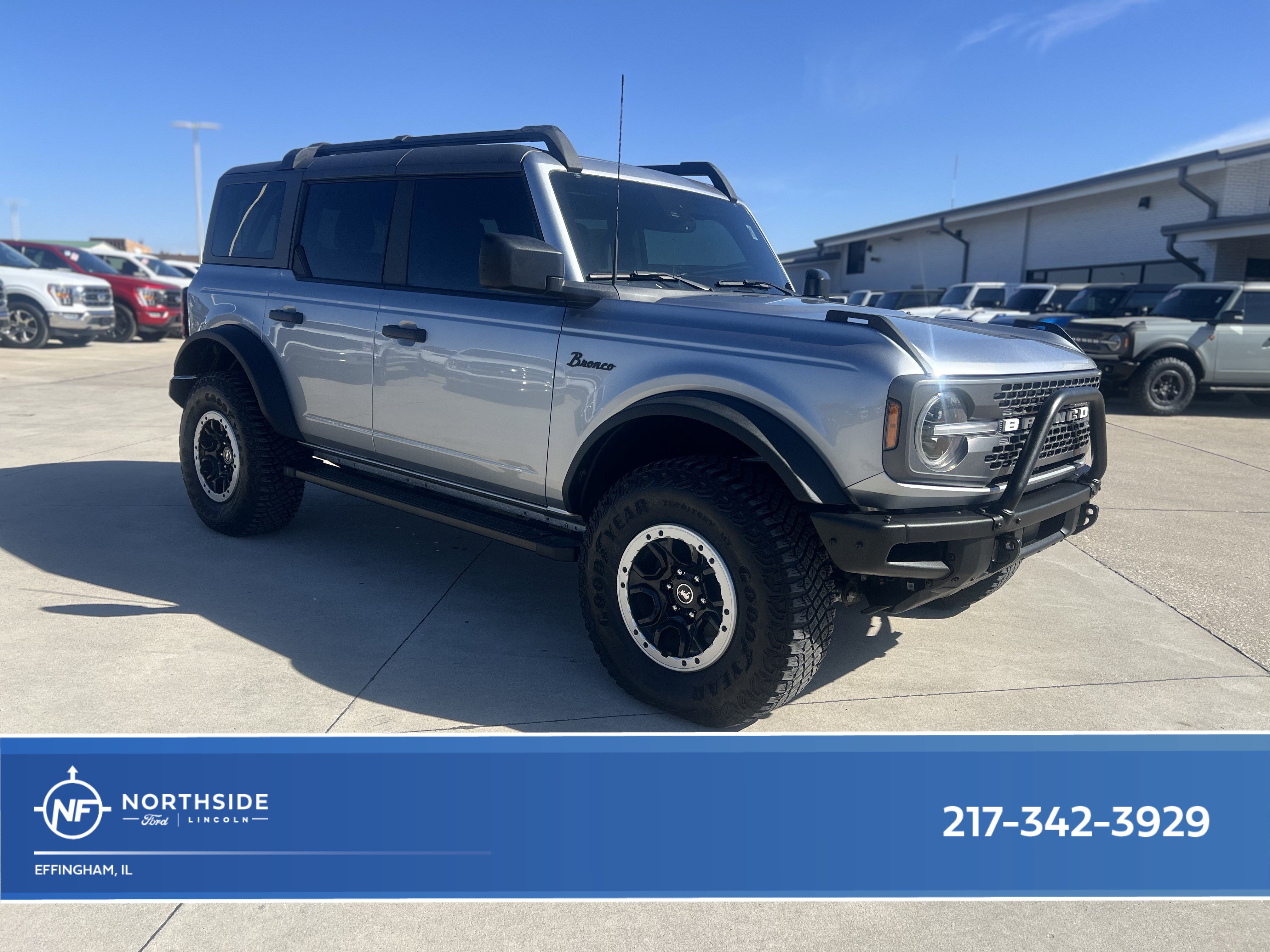 Used 2023 Ford Bronco Badlands w/ Sasquatch Package AWD/4WD image 1