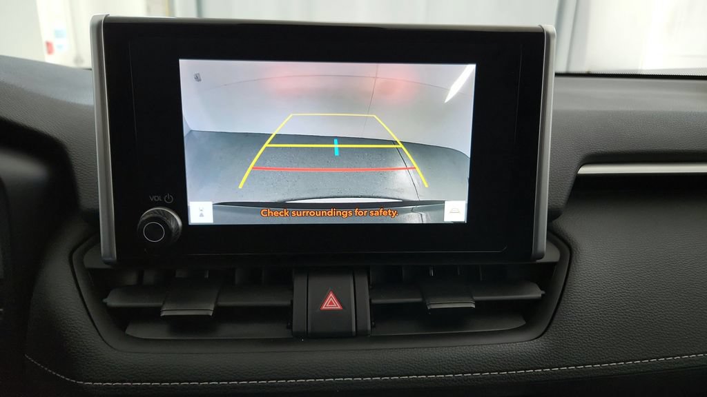 Used 2023 Toyota RAV4 LE AWD/4WD image 31