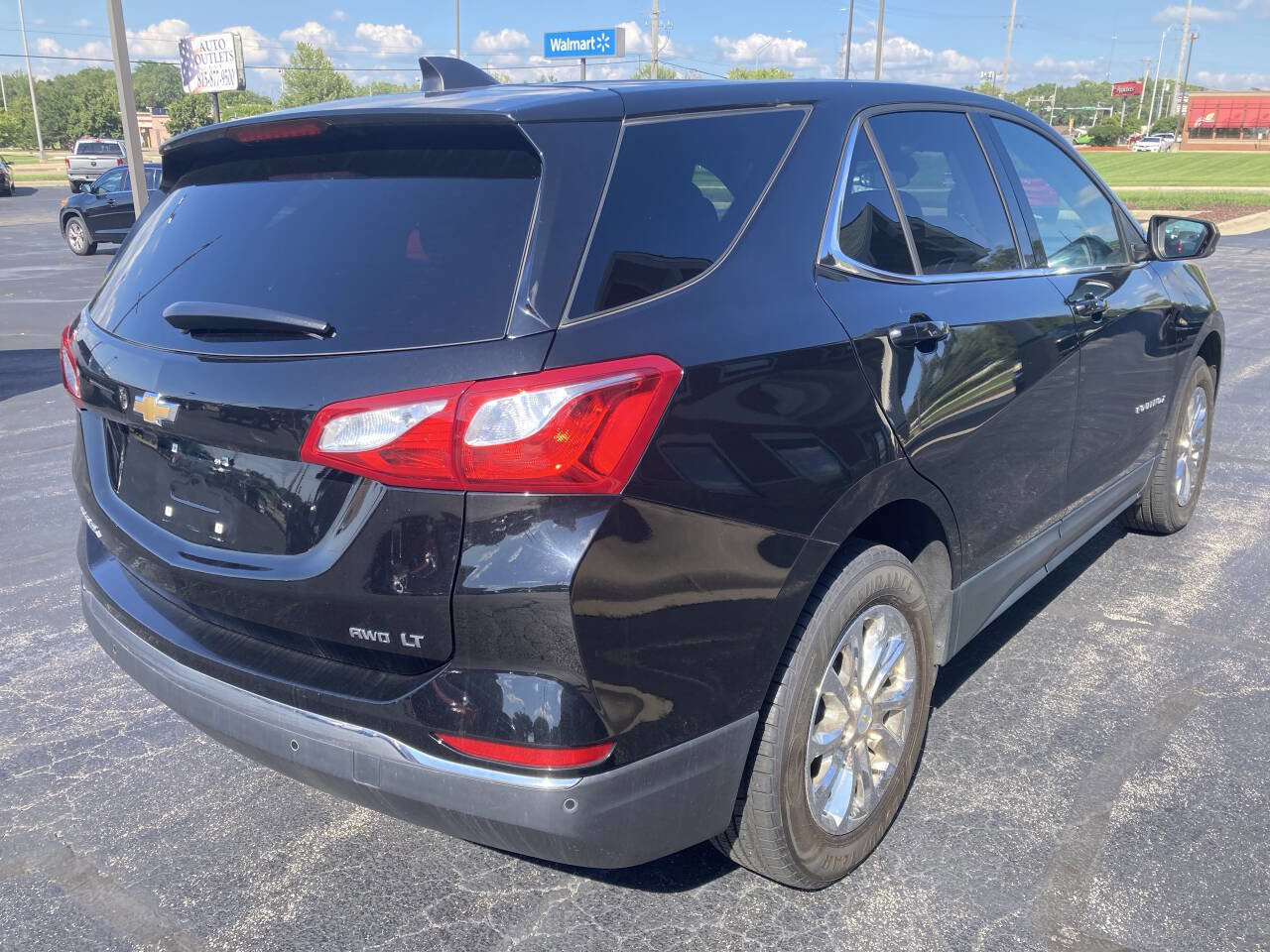 Used 2020 Chevrolet Equinox LT image 3