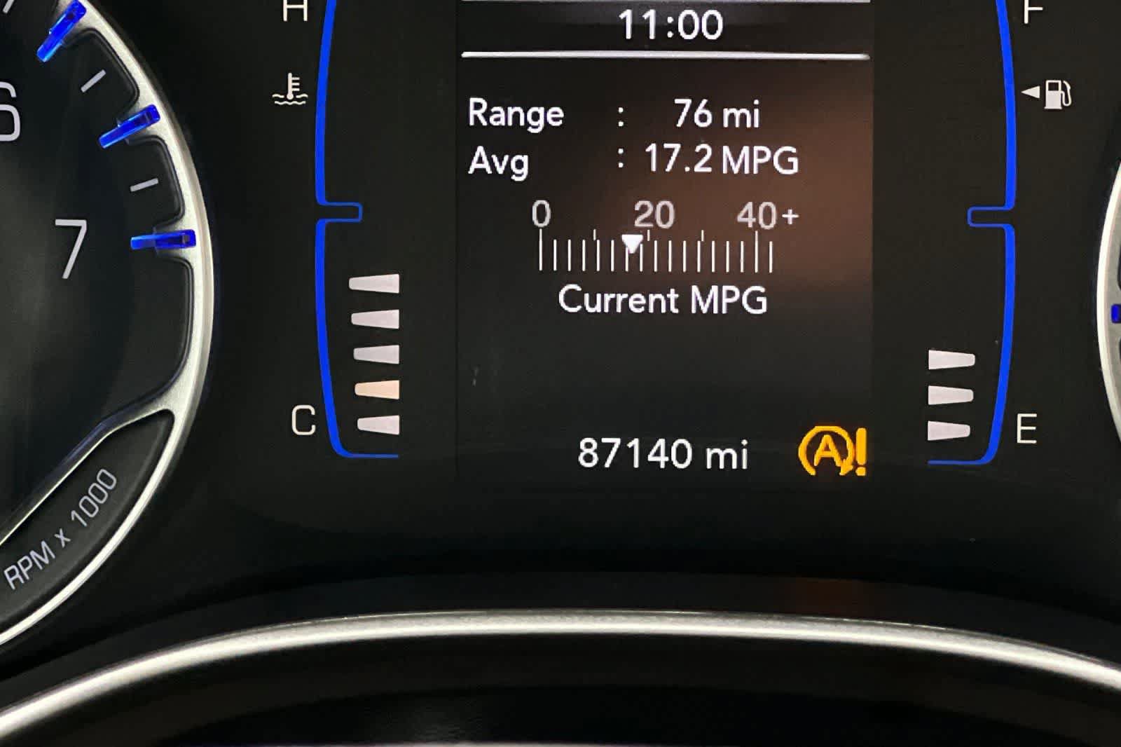 Used 2022 Chrysler Voyager LX FWD image 25