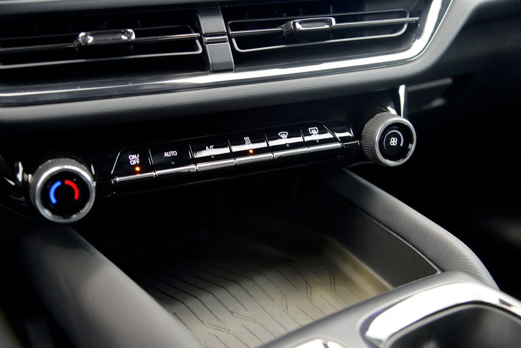 Certified 2024 Chevrolet Equinox EV RS image 24