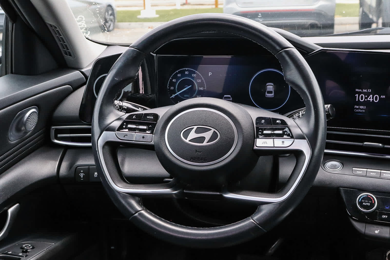 Used 2024 Hyundai Elantra Limited FWD image 21