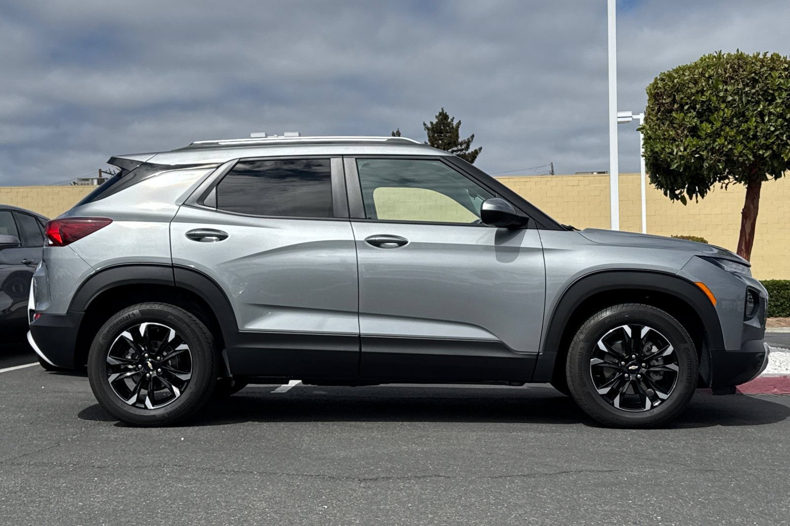 Used 2023 Chevrolet TrailBlazer LT FWD image 4