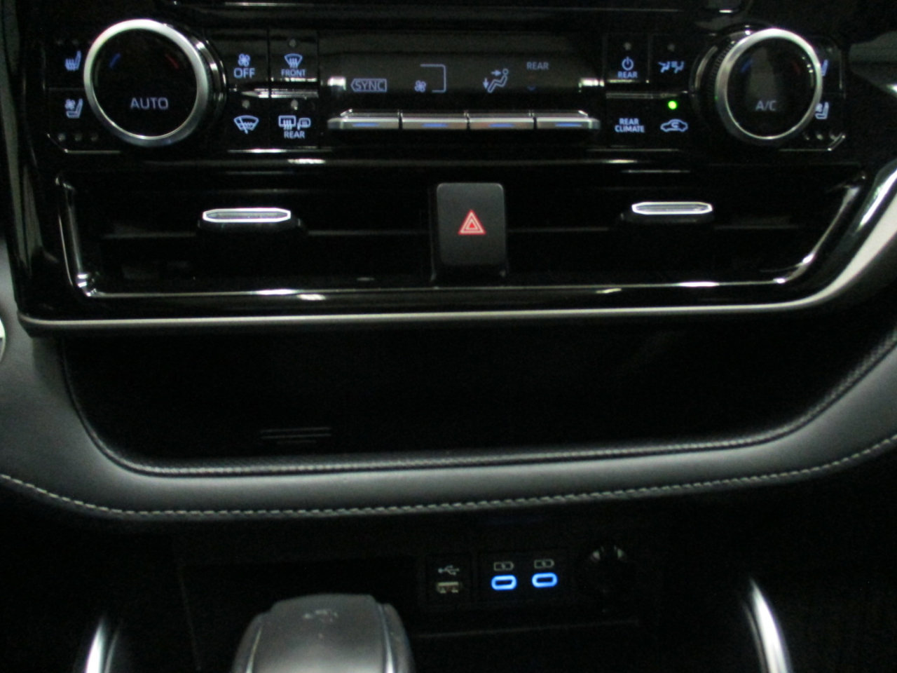 Used 2022 Toyota Highlander Limited image 27