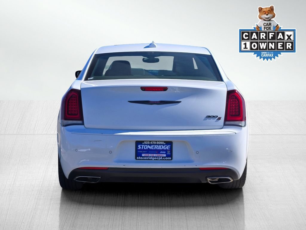 Used 2023 Chrysler 300 S RWD image 5