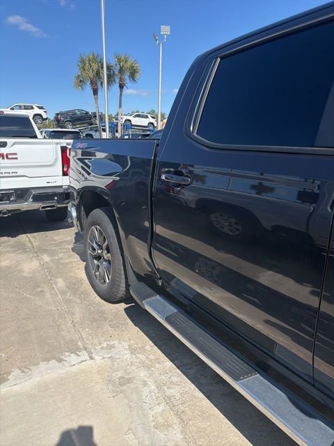 Used 2023 Chevrolet Silverado 1500 LT w/ Protection Package image 5