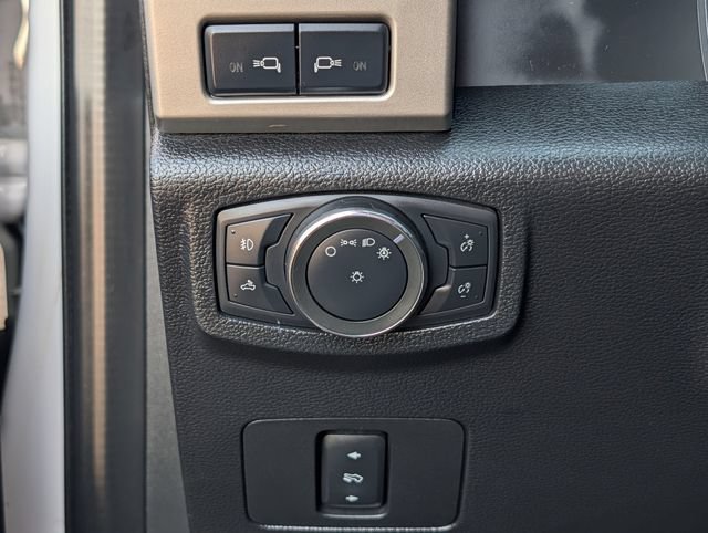 Used 2019 Ford F250 Lariat w/ Chrome Package AWD/4WD image 21
