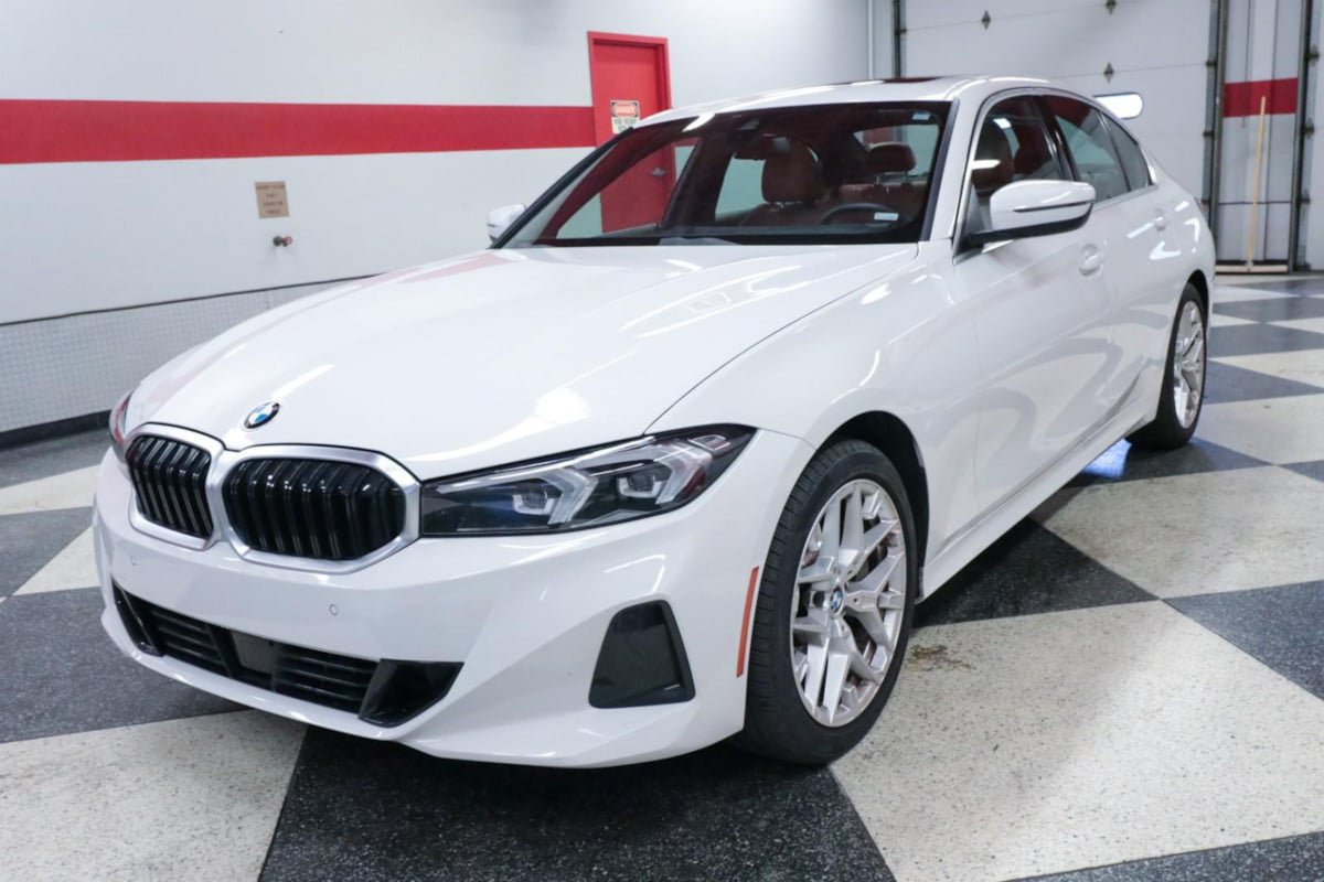 Used 2026 BMW 330i Sedan RWD image 5