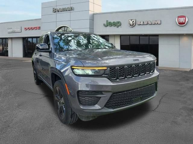 Used 2023 Jeep Grand Cherokee Altitude AWD/4WD video 2