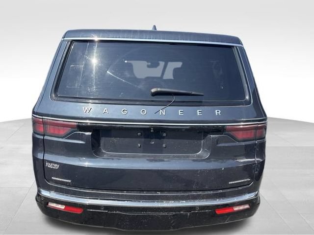 Used 2023 Jeep Wagoneer L Series III w/ Premium Group I AWD/4WD image 14