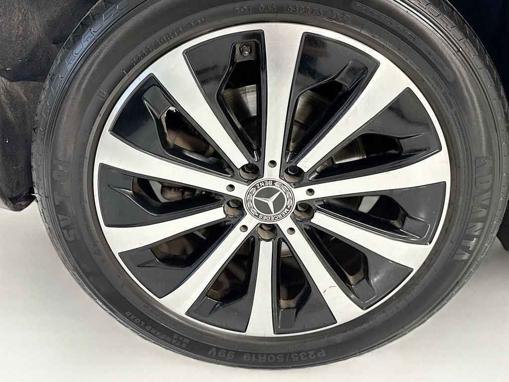Used 2023 Mercedes-Benz GLB 250 image 33
