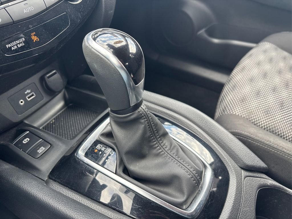 Used 2019 Nissan Rogue Sport SV w/ Technology Package AWD/4WD image 29