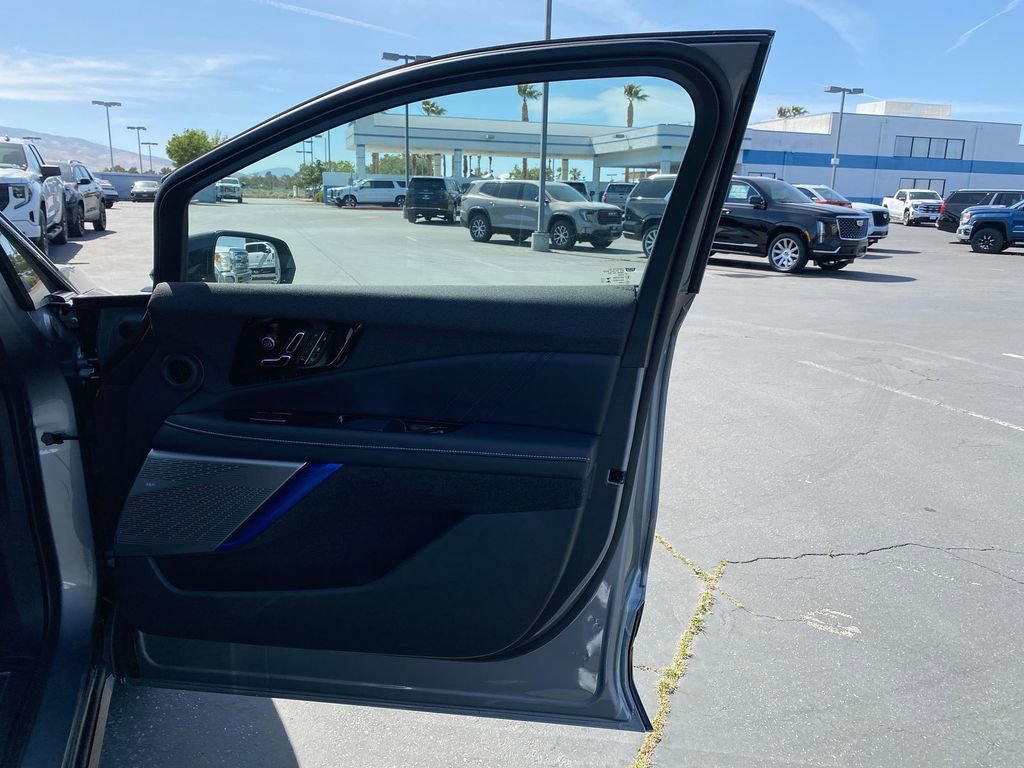 New 2026 Cadillac Optiq V w/ LPO, Floor Liner Package AWD/4WD image 41