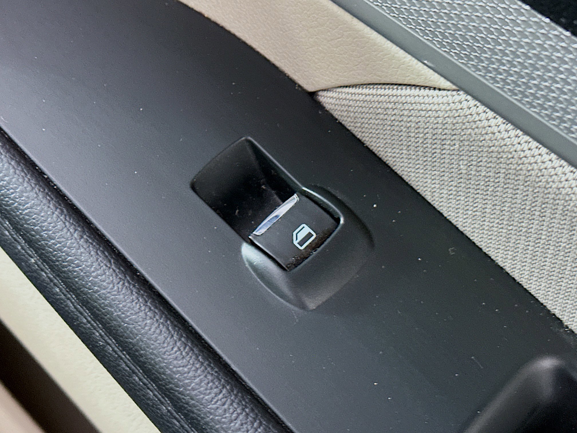Used 2019 Ford Explorer FWD image 28