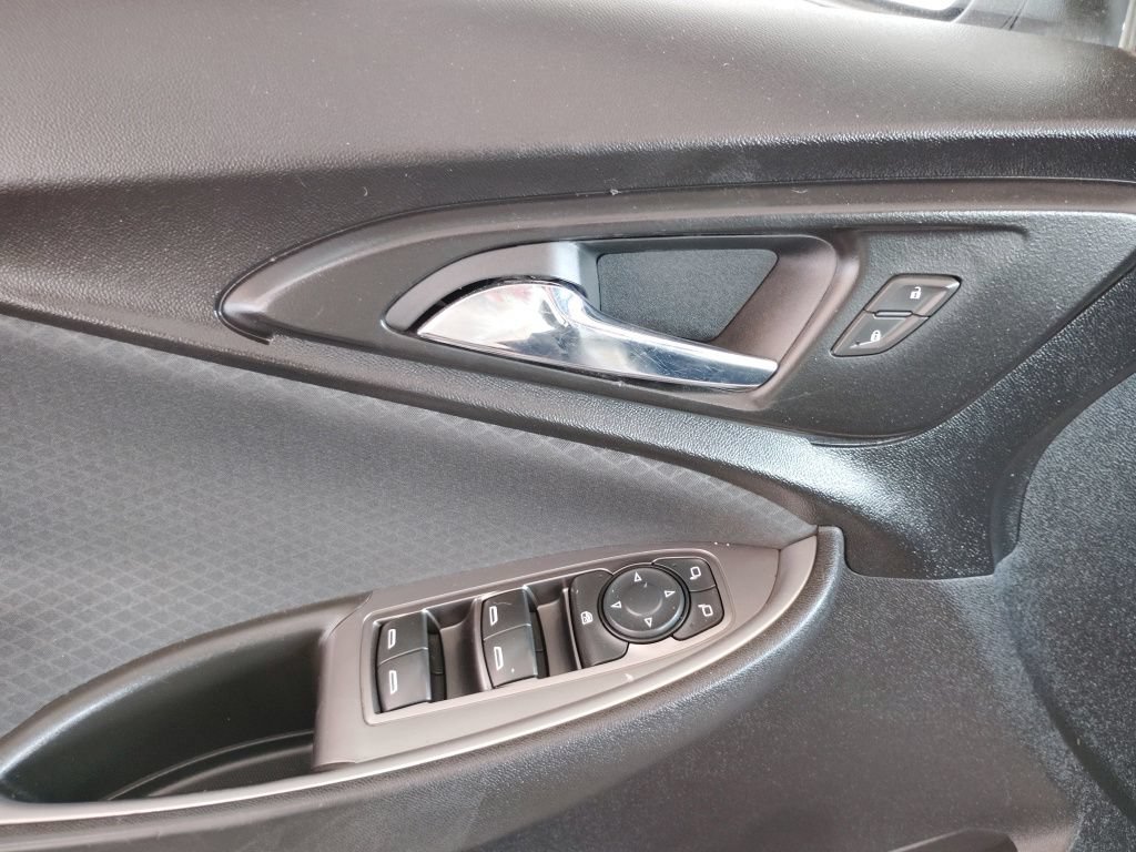 Used 2017 Chevrolet Malibu LS FWD image 20