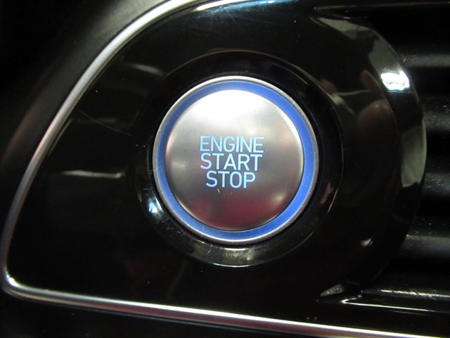 Used 2020 Genesis G70 3.3T w/ Sport Package AWD/4WD image 28