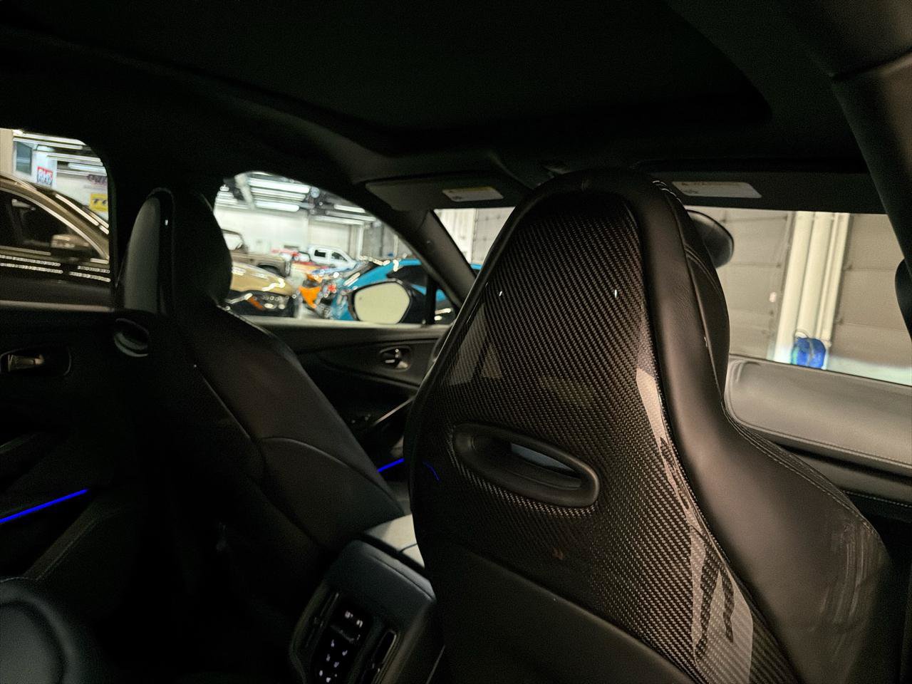 Used 2021 Aston Martin DBX AWD/4WD image 32