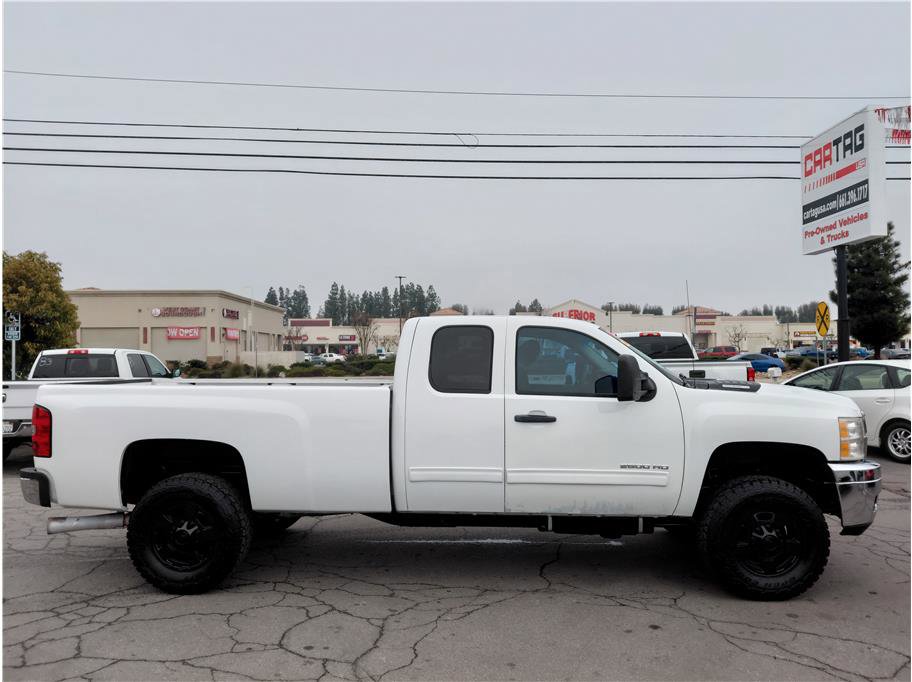 Used 2011 Chevrolet Silverado 2500 LT w/ Interior Plus Package image 3