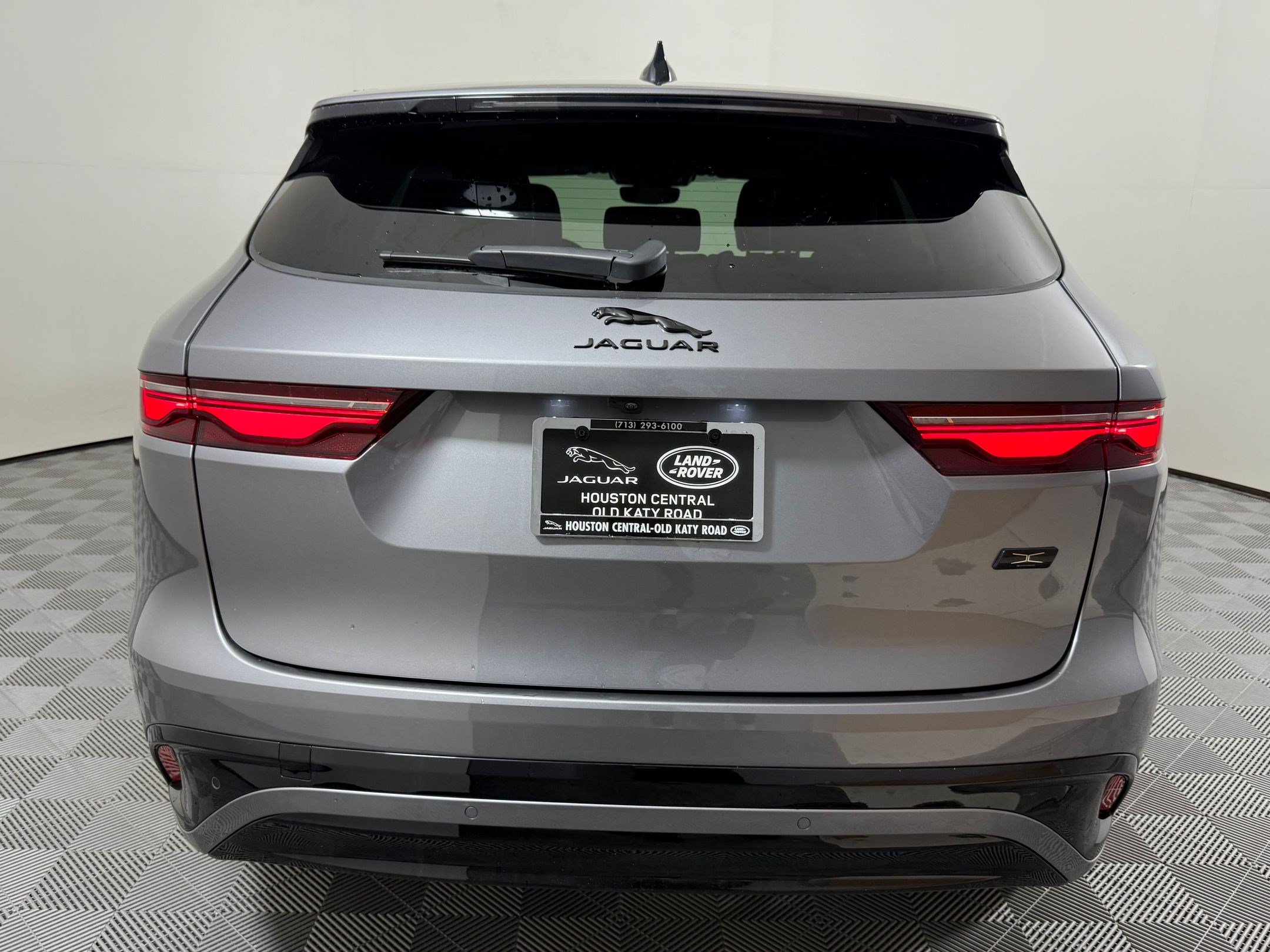 New 2026 Jaguar F-PACE R-Dynamic S AWD/4WD image 9
