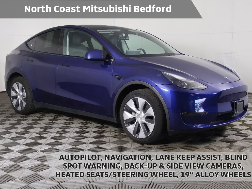 Used 2023 Tesla Model Y Long Range AWD/4WD image 1
